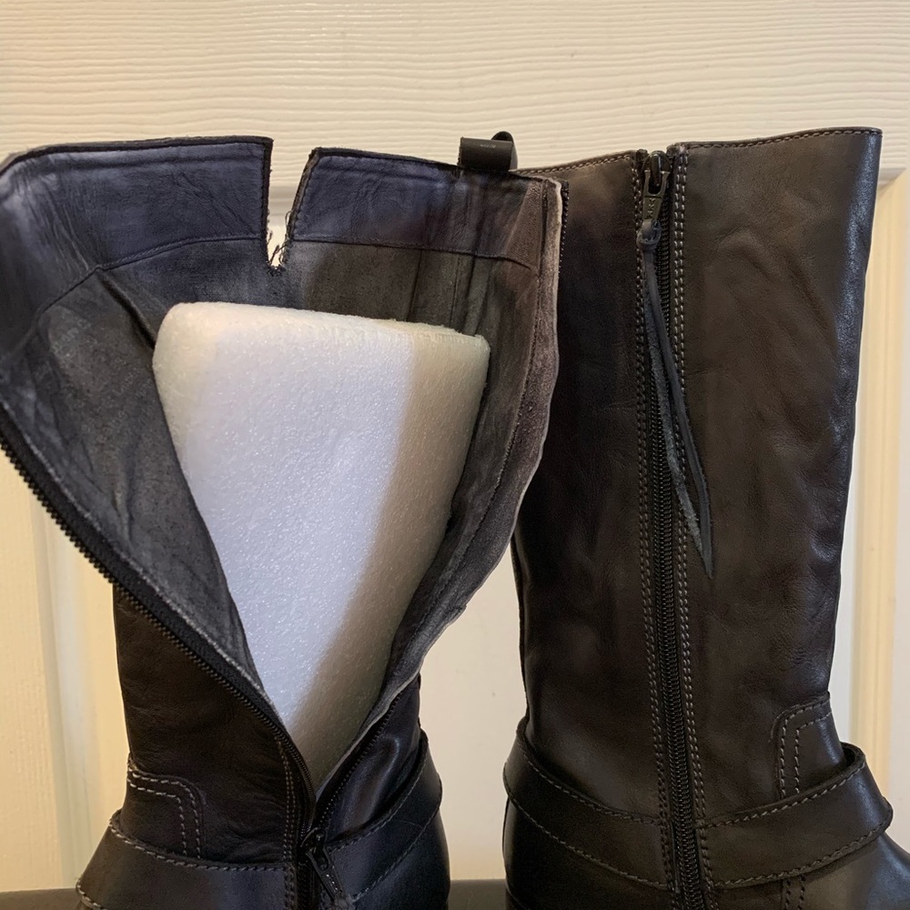 Vintage Foundry Madison Leather Knee-High Boot - Picture 8 of 10